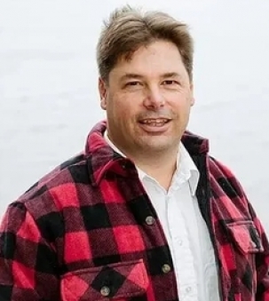 Chris James