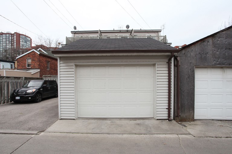 8 Whitaker Avenue, Toronto, Ontario, Canada photo 39