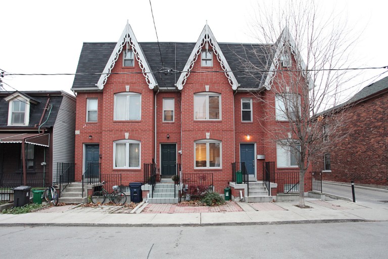 8 Whitaker Avenue, Toronto, Ontario, Canada photo 2