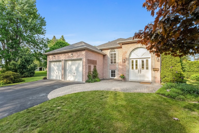 9 Westview Drive, Brighton, Canada