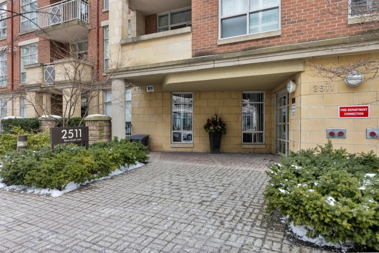 2511 Bloor Street W, Suite 103, Toronto, Ontario, Canada photo 2