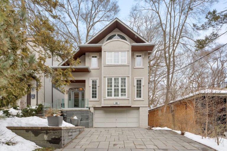 19 Dacre Crescent, Toronto, Ontario, Canada photo 2